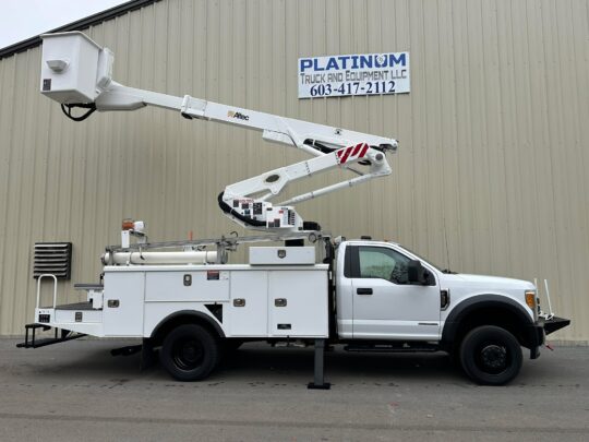2017-Ford-F550-4x4-Altec-Material-Handler-Utility-Bucket-Boom-Truck-Diesel-Lineman