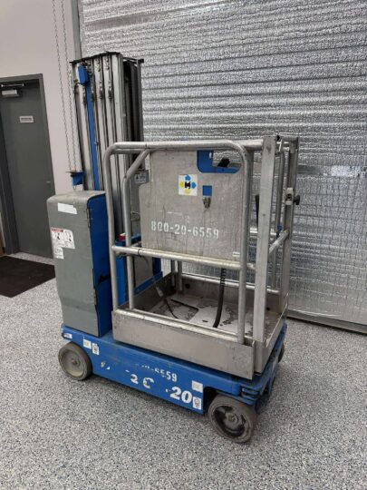 2018-Genie-GR-20-Electric-Vertical-Mast-Man-Lift