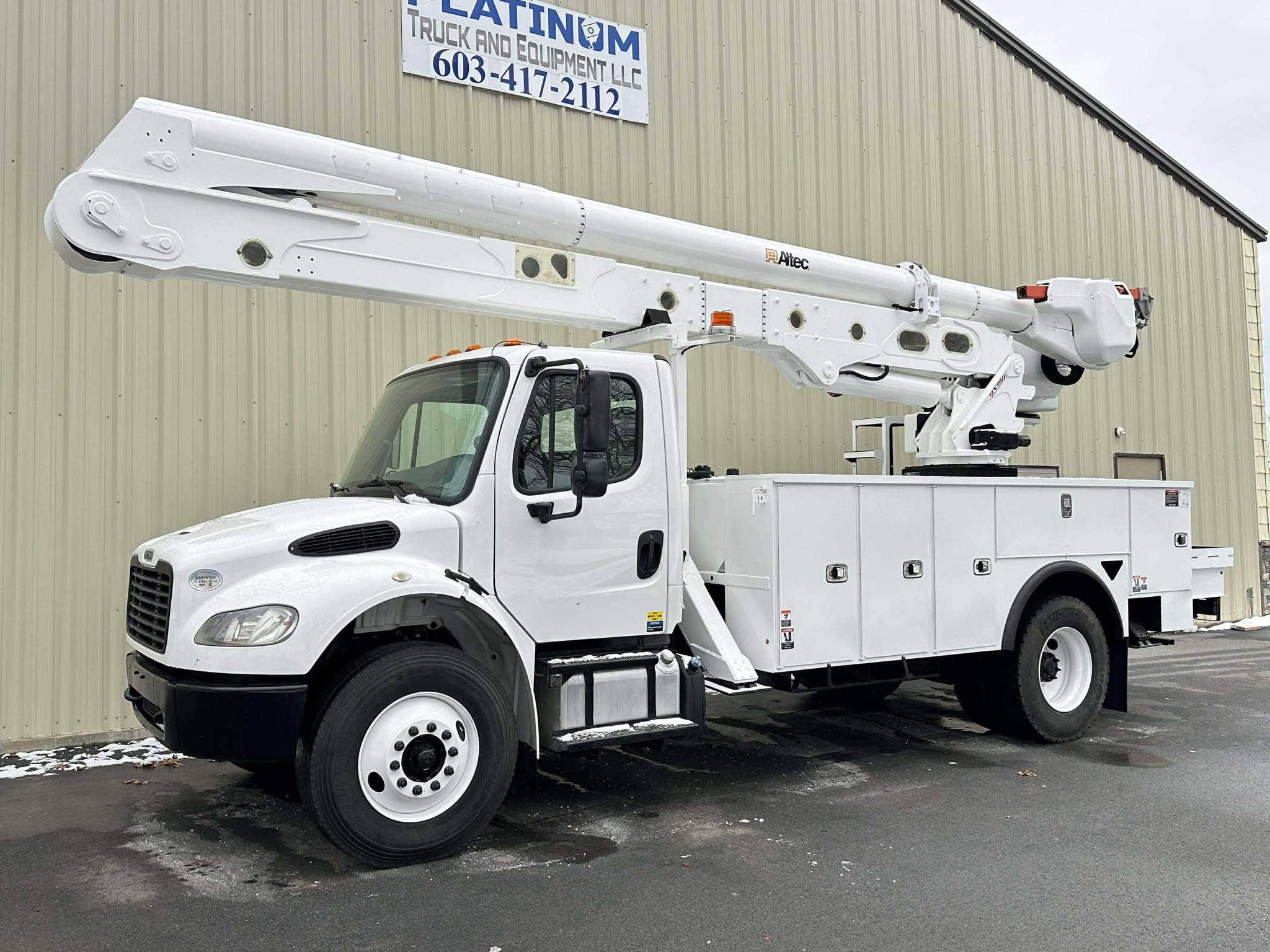 2019-Freightliner-M2-106-Altec-Material-Handler-Utility-Bucket-lineman-Cherry-Picker-Truck