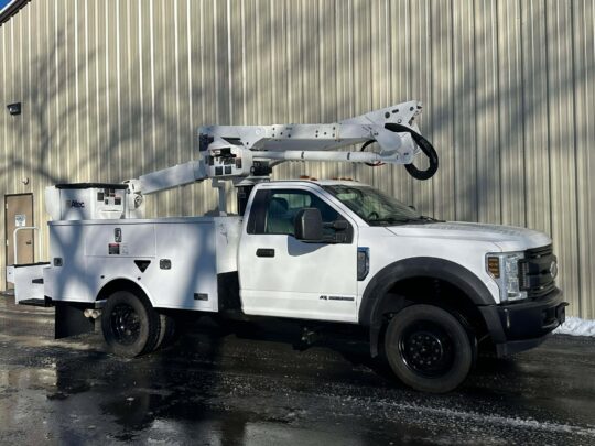 2019-Ford-F550-Altec-Utility-Bucket-Boom-Truck-Diesel-Lineman