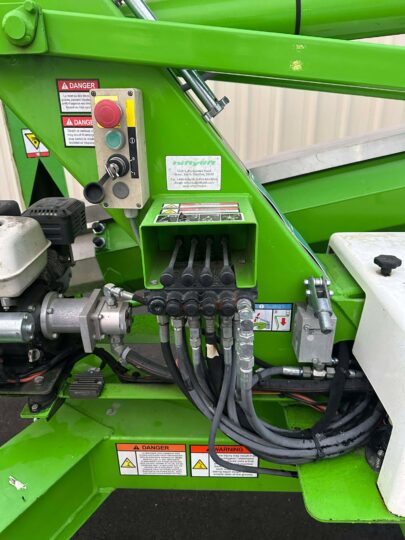 2017-Niftylift-TM50HGES-tow-Behind-Boom-Man-Lift