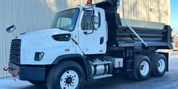 2016-Freightliner-114SD-Tandem-Axle-Dump-Truck-500hp-Diesel-Automatic-Kenworth-Peterbilt-Tri-Axle-Asphalt-Truck