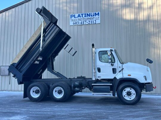 2016-Freightliner-114SD-Tandem-Axle-Dump-Truck-500hp-Diesel-Automatic-Kenworth-Peterbilt-Tri-Axle-Asphalt-Truck