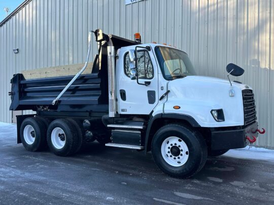 2016-Freightliner-114SD-Tandem-Axle-Dump-Truck-500hp-Diesel-Automatic-Kenworth-Peterbilt-Tri-Axle-Asphalt-Truck