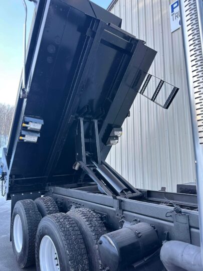 2016-Freightliner-114SD-Tandem-Axle-Dump-Truck-500hp-Diesel-Automatic-Kenworth-Peterbilt-Tri-Axle-Asphalt-Truck