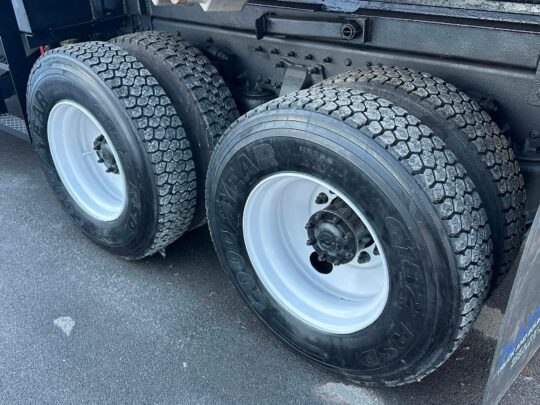 2016-Freightliner-114SD-Tandem-Axle-Dump-Truck-500hp-Diesel-Automatic-Kenworth-Peterbilt-Tri-Axle-Asphalt-Truck