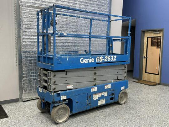 2016-Genie-GS-2632-Electric-Scissor-Lift-Interior-Lift-Man-Lift-Diesel-Gas-Hybrid-Electric-JLG-Skytrak-MEC-Manitou-Haulotte-Skyjack