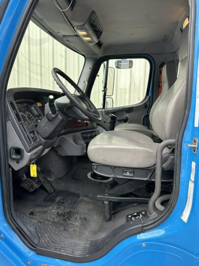 2014-Freightliner-114SD-Hiab-Knuckle-Boom-Crane-Truck-Cormach-Palfinger-Knuckle Crane-Diesel-Automatic-18 Speed-Form Truck-Concrete-Crane