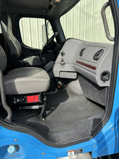 2014-Freightliner-114SD-Hiab-Knuckle-Boom-Crane-Truck-Cormach-Palfinger-Knuckle Crane-Diesel-Automatic-18 Speed-Form Truck-Concrete-Crane