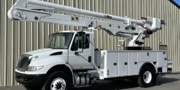 2018-International-4300-Altec-Utility-Material-Handler-Bucket-Boom-Truck-Diesel-Automatic-Terex-Versalift-Cummins-Crane-Linework-Storm-Stormchasers-Stormwork