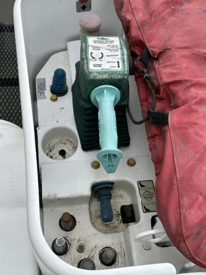 2015-Freightliner-M2-106-Altec-Elevator-Bucket-Truck-75'-Diesel-Air-Brakes-6-Speed