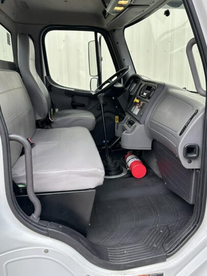 2015-Freightliner-M2-106-Altec-Elevator-Bucket-Truck-75'-Diesel-Air-Brakes-6-Speed