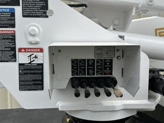 2016-Ford-F550-Altec-Utility-Lineman-Contruction-Boom-Terex-Truck-Bucket-Truck-Diesel-4X4-Utility-Work-Truck