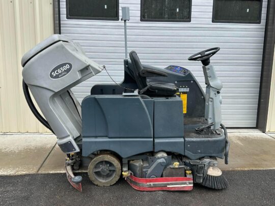 2018 Advance-SC6500-45C-Ecoflex-Ride-On-Floor-Scrubber-Warehouse-Cleaner-Diesel-Electric-Propane-Sweeper-Washer-Machine