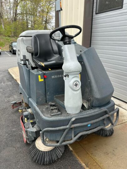 2018 Advance-SC6500-45C-Ecoflex-Ride-On-Floor-Scrubber-Warehouse-Cleaner-Diesel-Electric-Propane-Sweeper-Washer-Machine