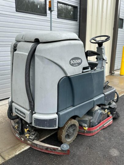 2018 Advance-SC6500-45C-Ecoflex-Ride-On-Floor-Scrubber-Warehouse-Cleaner-Diesel-Electric-Propane-Sweeper-Washer-Machine