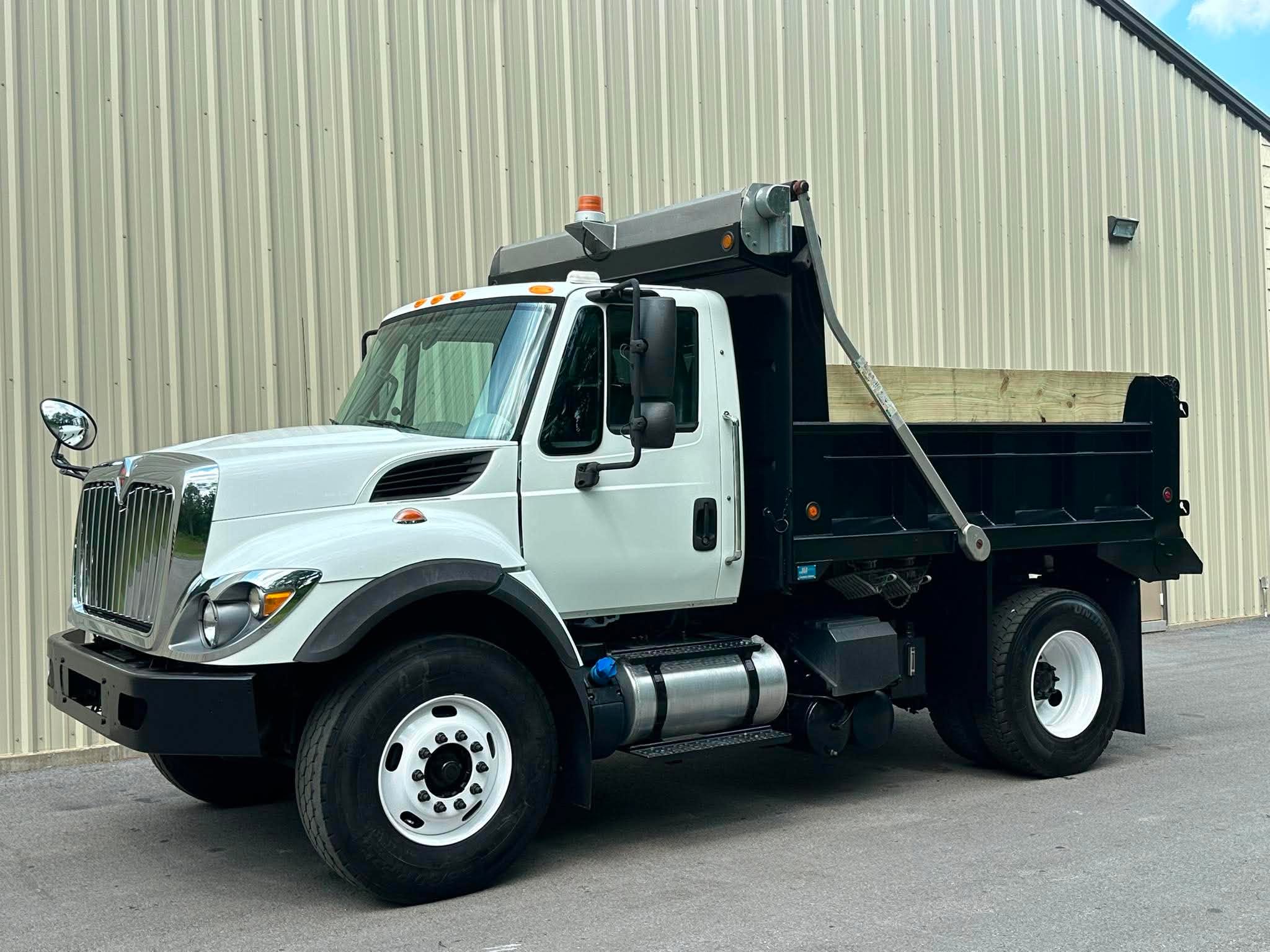 2016-International-7400-J&J-Dump-Truck-Hauler-Tri-Axle-Single-Axle-Tandem-Axle-Dump-Truck