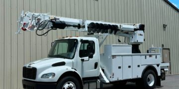 2015-Freightliner-M2-106-Altec-DB-DM-Digger-Derrick-Lineman-Truck-Work Truck-Diesel-Cummins-Automatic-Utility-Truck