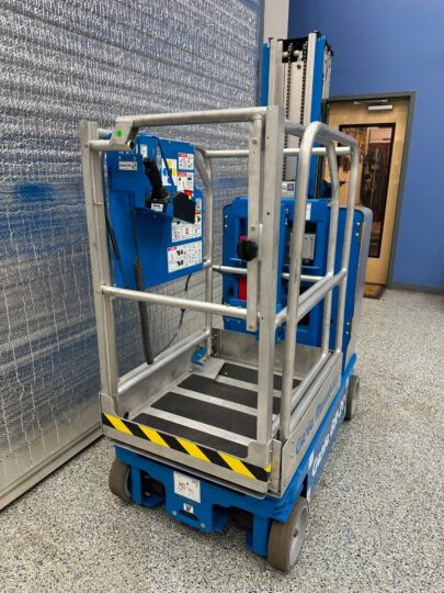 New-2026-Genie-GR-20-Vertical-Mast-Boom-Lift-Gas-Diesel-Electric-20'-Outdoor-Indoor-Lift-Man-Lift