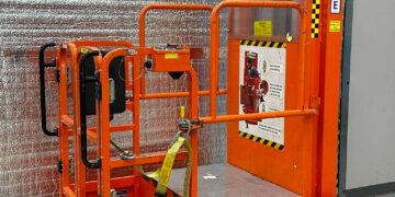 2015-Ballymore-PS-140H-Vertical-Mast-Lift-Material-Handler-Electric-Home Depot Lift